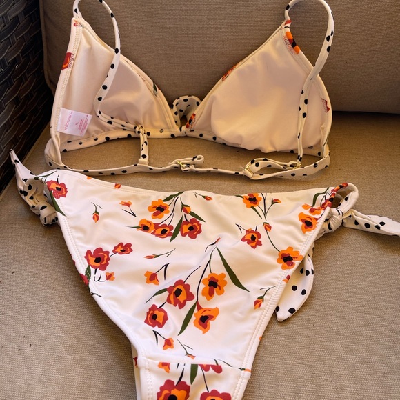 Xhilaration Cream and Orange Floral Bikini - Picture 2 of 4